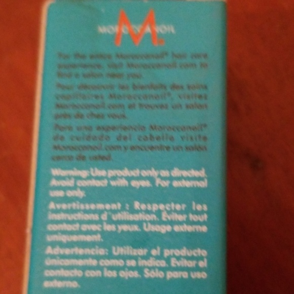 Makeup samples with makeup bag - Picture 5 of 5